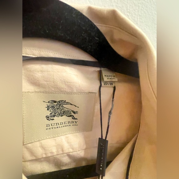 BURBERRY Subdued Plaid Button Up Dress Shirt with Embroidered Logo On Cuff - NWT - Picture 1 of 6